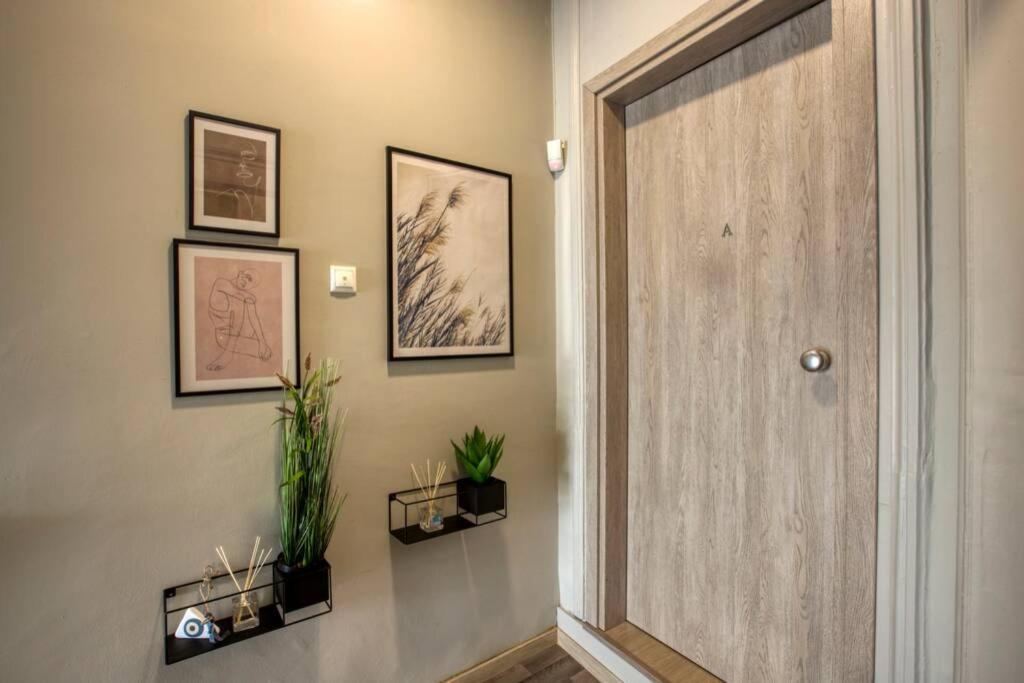 Apartamento Plaka Filotheis House A Atenas Exterior foto
