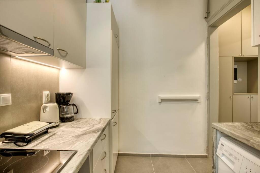 Apartamento Plaka Filotheis House A Atenas Exterior foto