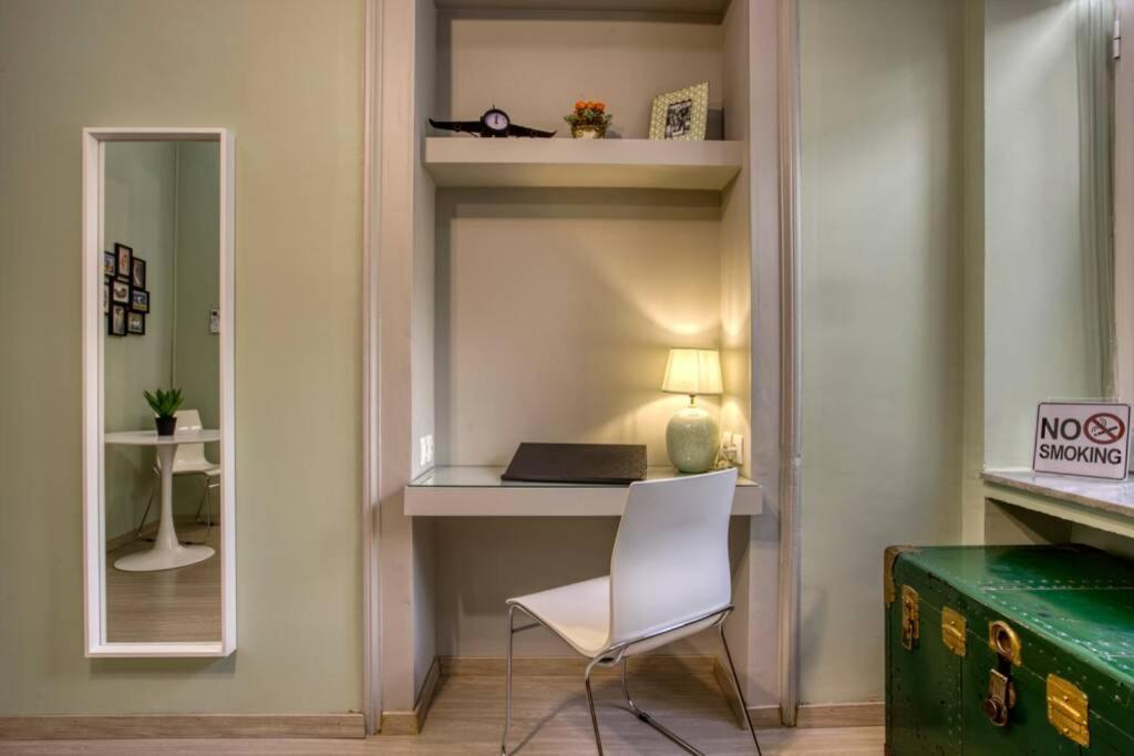 Apartamento Plaka Filotheis House A Atenas Exterior foto