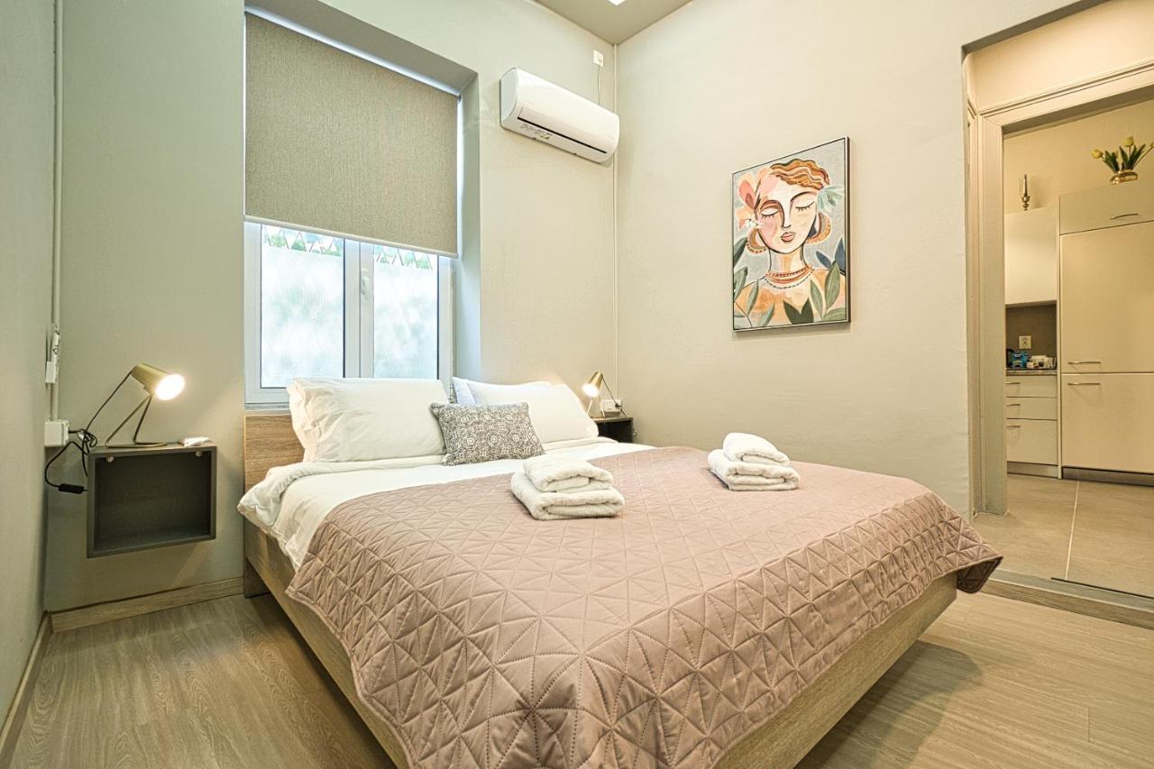 Apartamento Plaka Filotheis House A Atenas Exterior foto